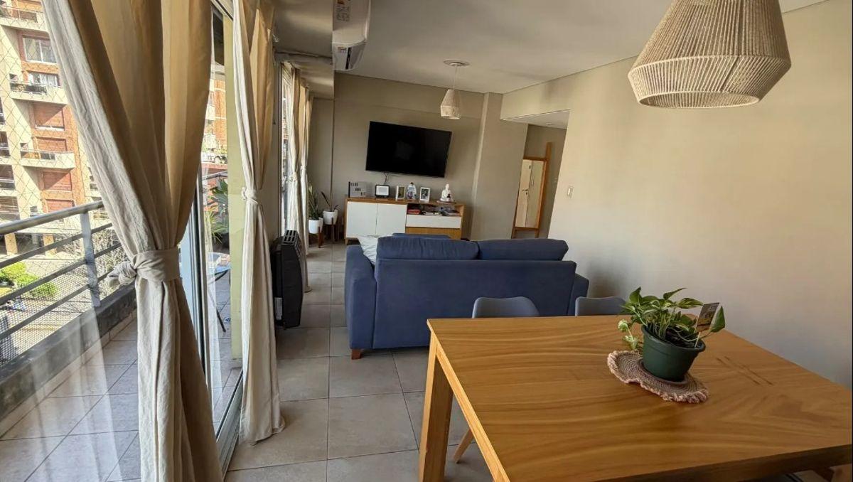 Foto de SEMIPISO 3 AMBIENTES CON TERRAZA Y PARRILLA – CASTELAR ¡Excelente, imagen 4