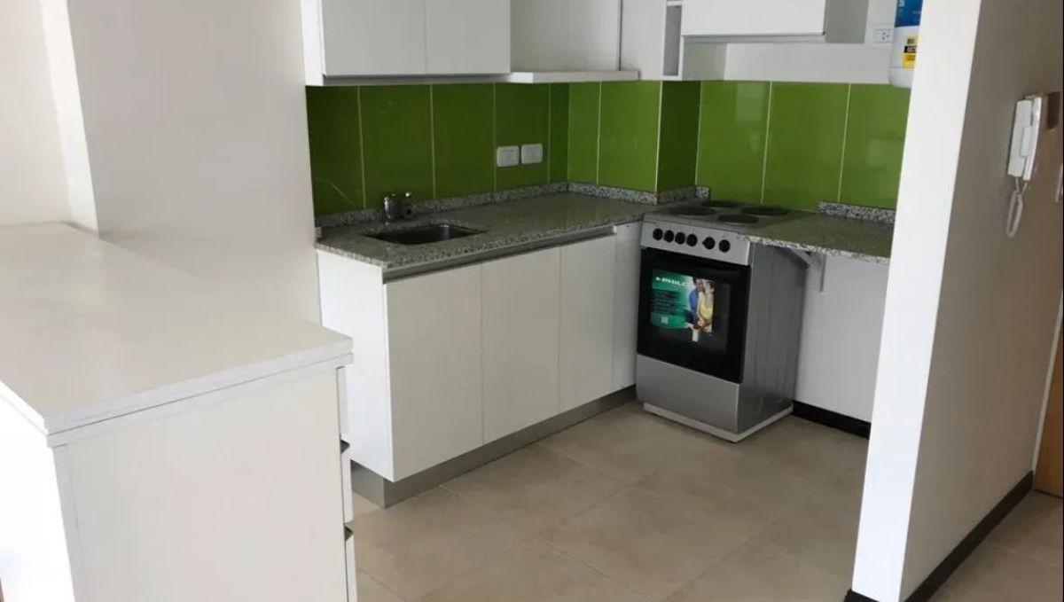 Foto de Monoambiente con balcón y cochera cubierta en Morón, imagen 4