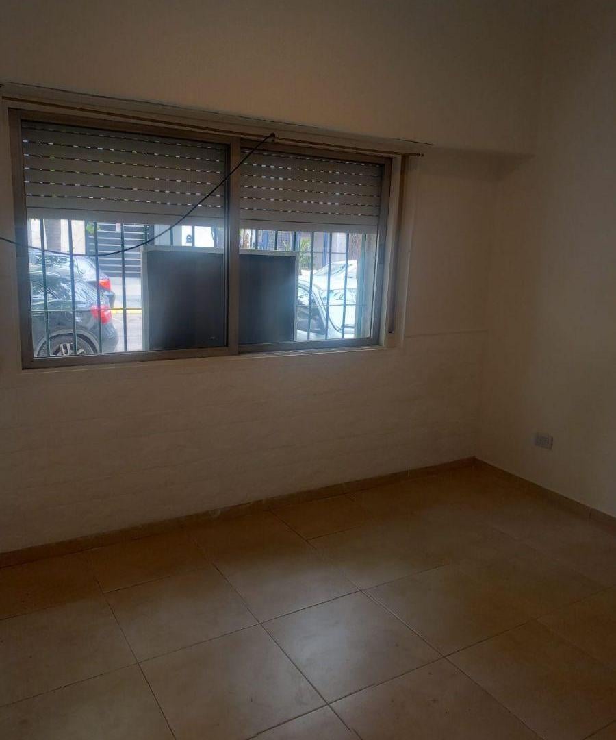 Foto de PH 3 ambientes con patio, terraza y cochera — Ramos Mejía — SIN EXPENSA, imagen 4