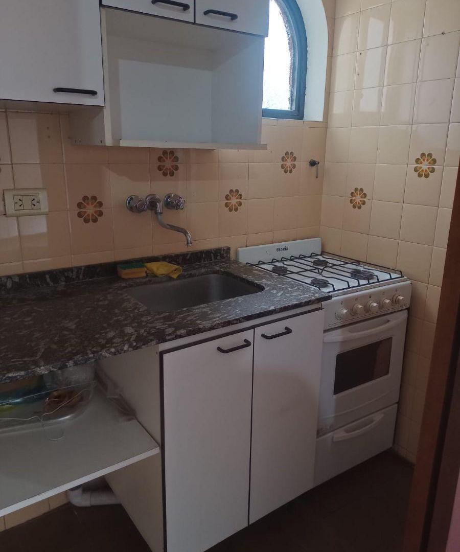 Foto de Monoambiente en alquiler con balcón al frente – Ramos Mejía, imagen 2