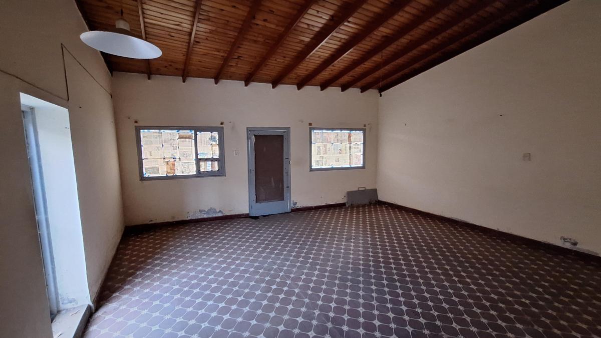 Casa con Galpón en Godoy Cruz 3