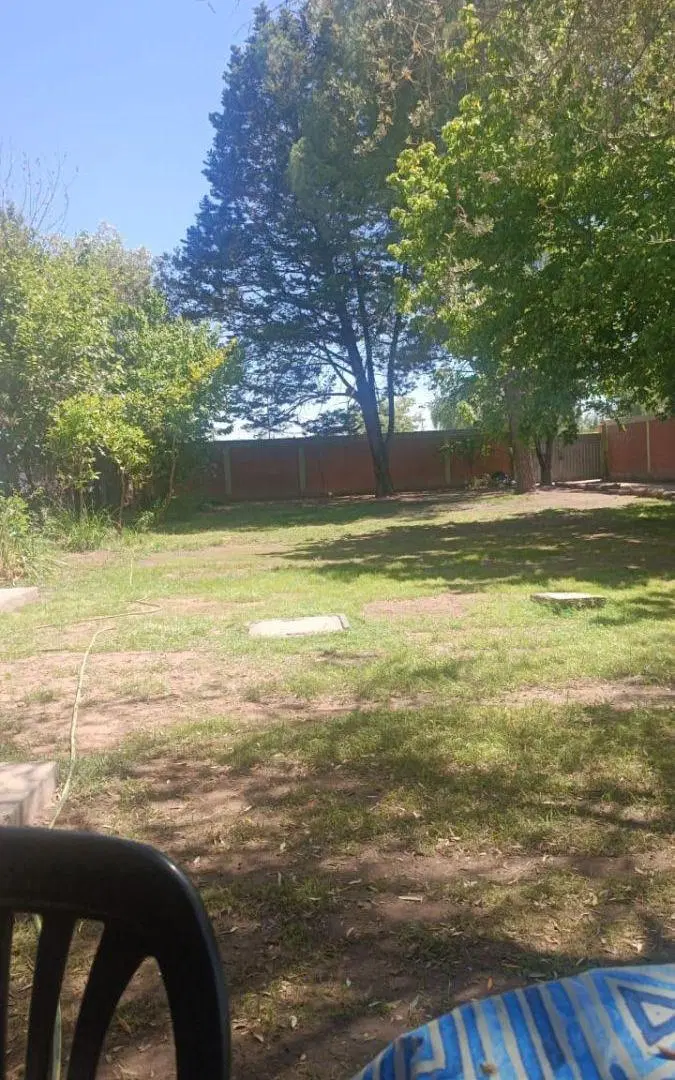LOCAL / ESPACIO COMERCIAL CON PILETA Y QUINCHO EN EXCELENTE ZONA DE DESARROLLO 3