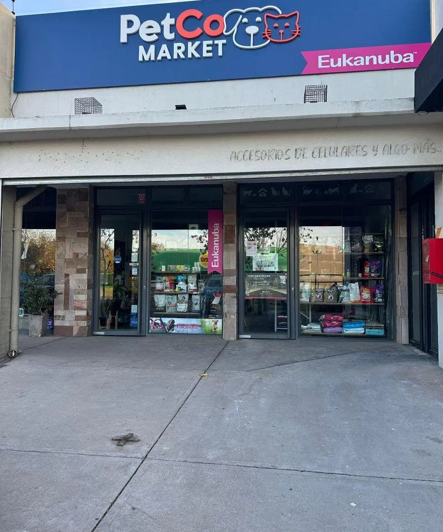 EXCELENTE LOCAL EN ALQUILER - EN PASEO COMERCIAL DE SEXTA SECCION 1