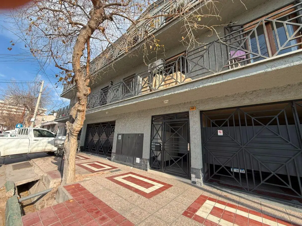 Departamento de 1 Dormitorio con Balcón y Cochera en Venta – Godoy Cruz 2