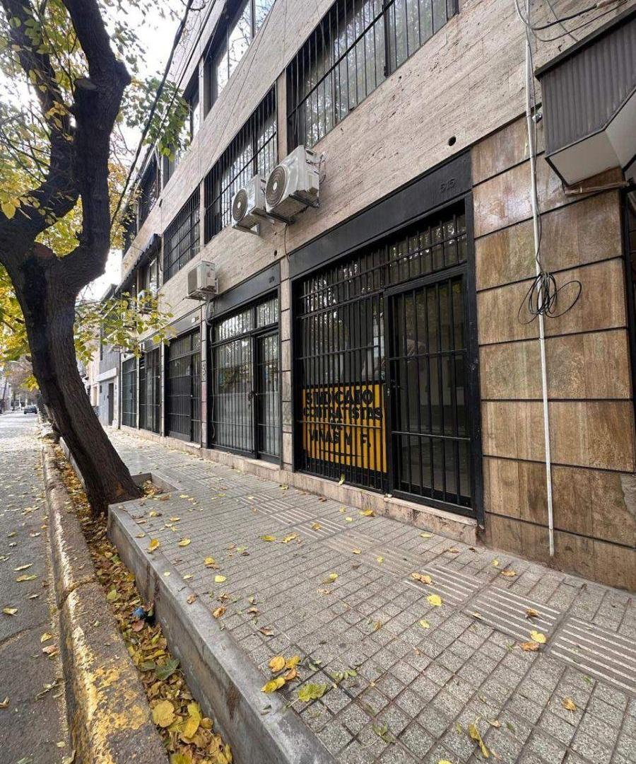 Foto de LOCALES COMERCIALES EN VENTA – ZONA TRIBUNALES, imagen 3