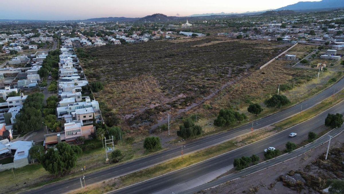 Foto de IMPORTANTE TERRENO EN VENTA / POSIBILIDAD DE LEASING – EL CHALLAO, imagen 2
