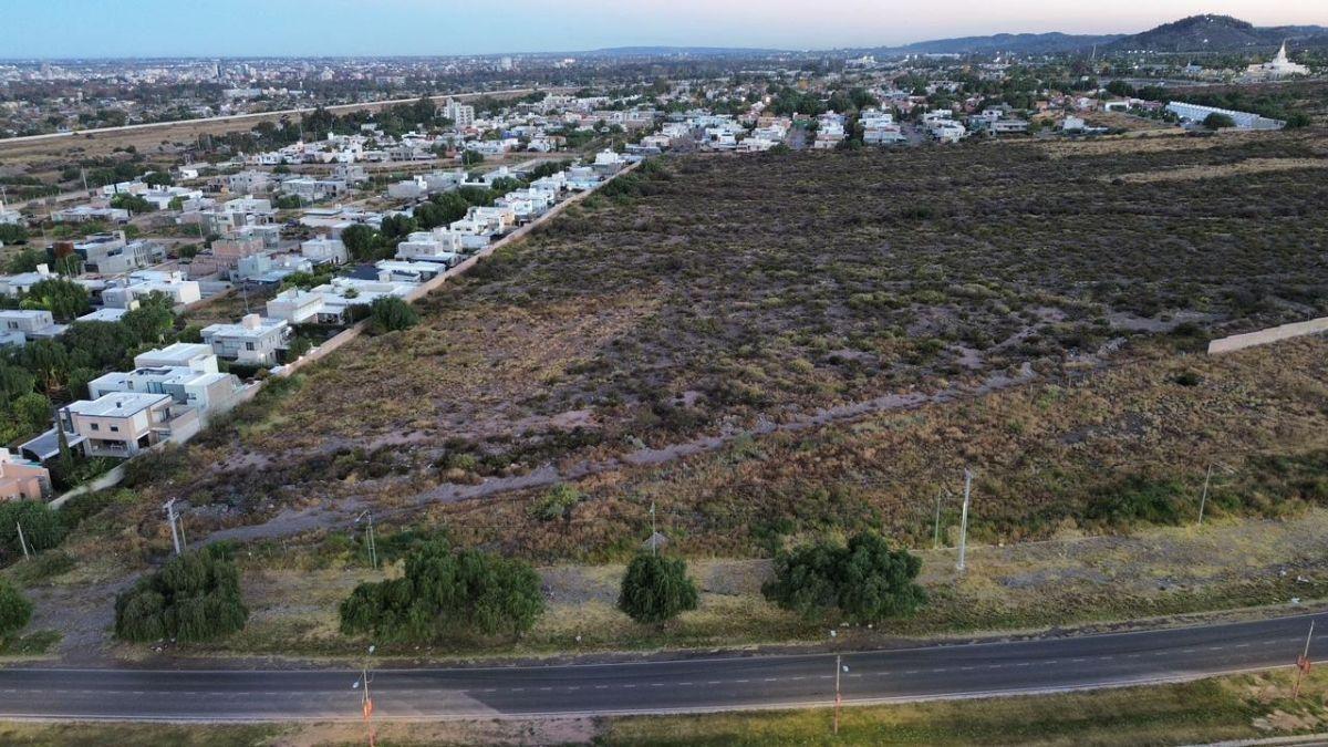 Foto de IMPORTANTE TERRENO EN VENTA / POSIBILIDAD DE LEASING – EL CHALLAO, imagen 5