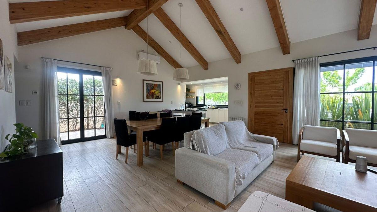 Foto de EXCLUSIVA CASA EN VENTA – BARRIO PRIVADO TIERRAS ALTAS – LUJÁN DE CUYO, imagen 2