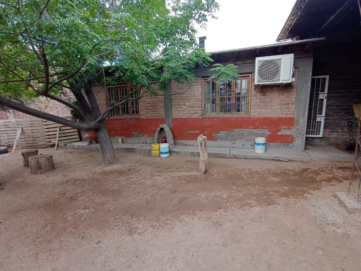 Foto de VENDE CASA CON AMPLIO TERRENO, imagen 1