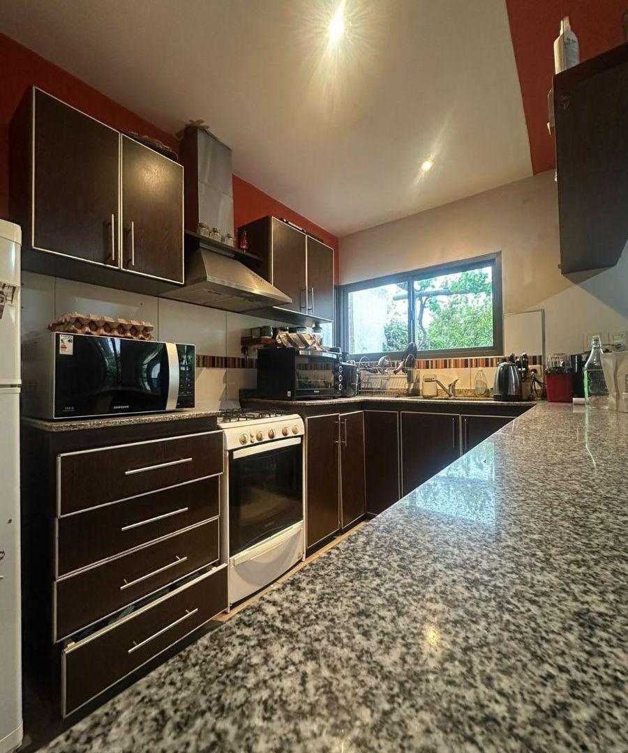 Foto de CASA EN VENTA – 3 DORMITORIOS - PILETA – EL MARQUESADO, CARRODILLA LUJAN, imagen 2