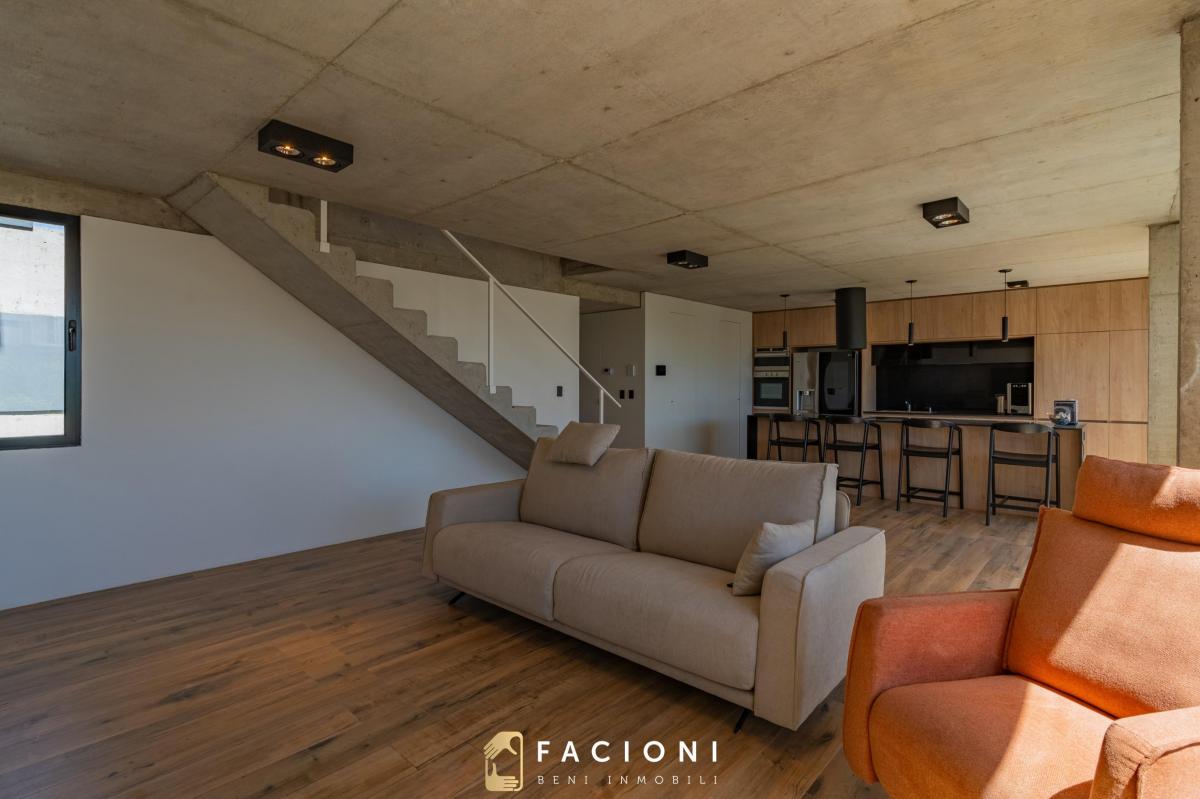 Triplex 4 Ambientes con Cochera Doble y Quincho Propio. en Lo Mejor de Güemes 5