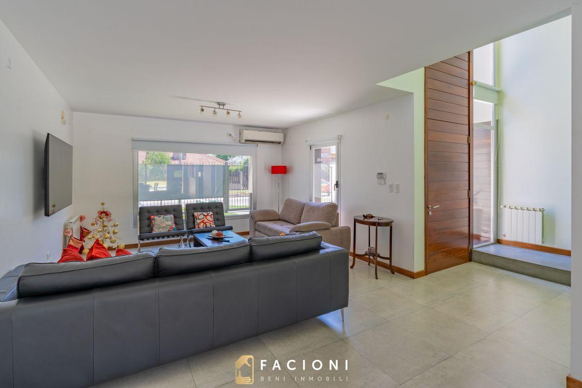 Foto de Chalet de Categoría en Zona Residencial de Mar del Plata – 3, imagen 4