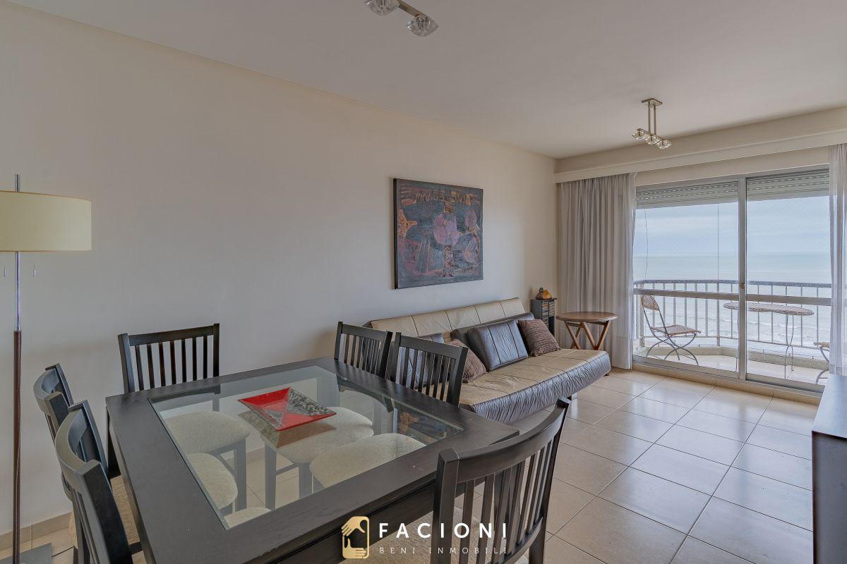 Foto de Departamento en alquiler primera linea del mar - Playa Granda, imagen 1