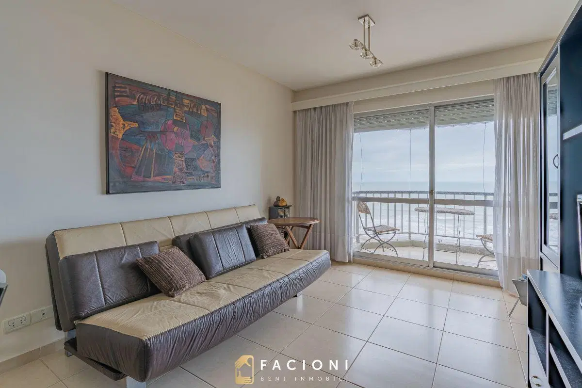 Departamento en alquiler primera linea del mar - Playa Granda 2