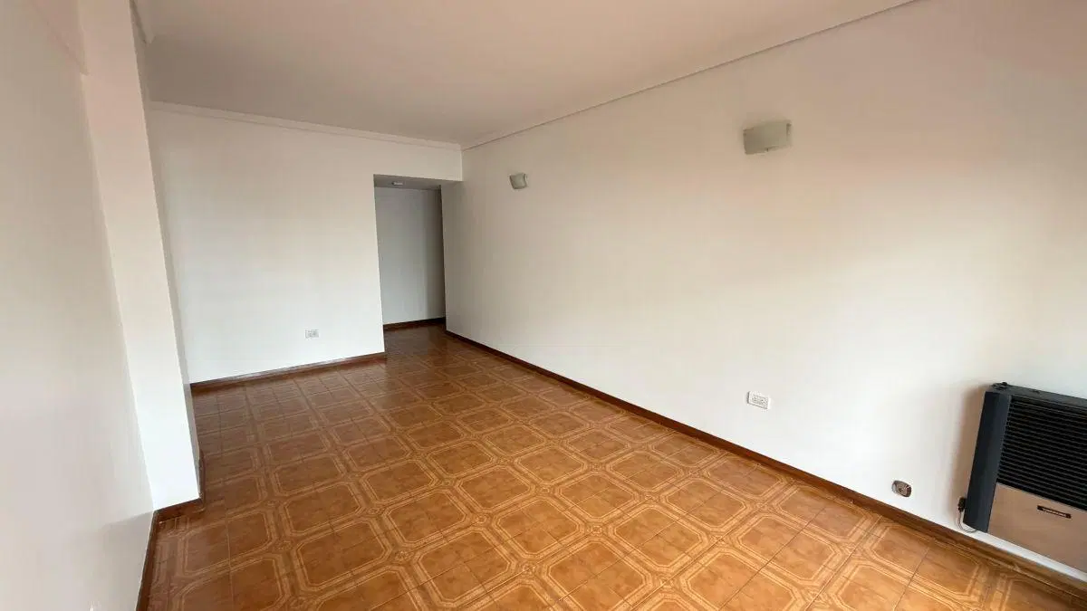 ALQUILER DEPARTAMENTO 2 AMBIENTES CON BALCÓN AL FRENTE - ZONA PLAZA MITRE 4