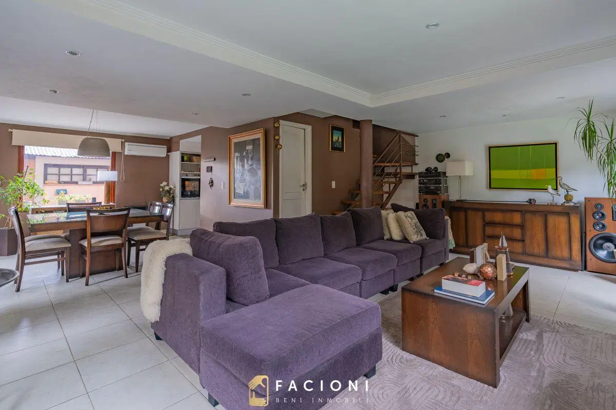CHALET 4 AMBIENTES CON PARQUE Y PISCINA - LOS PINARES 4