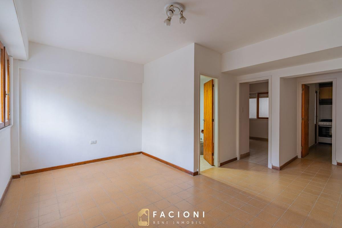 Foto de ALQUILER 24 MESES - DEPARTAMENTO 2 AMBIENTES CON PATIO - CHAUVIN, imagen 4