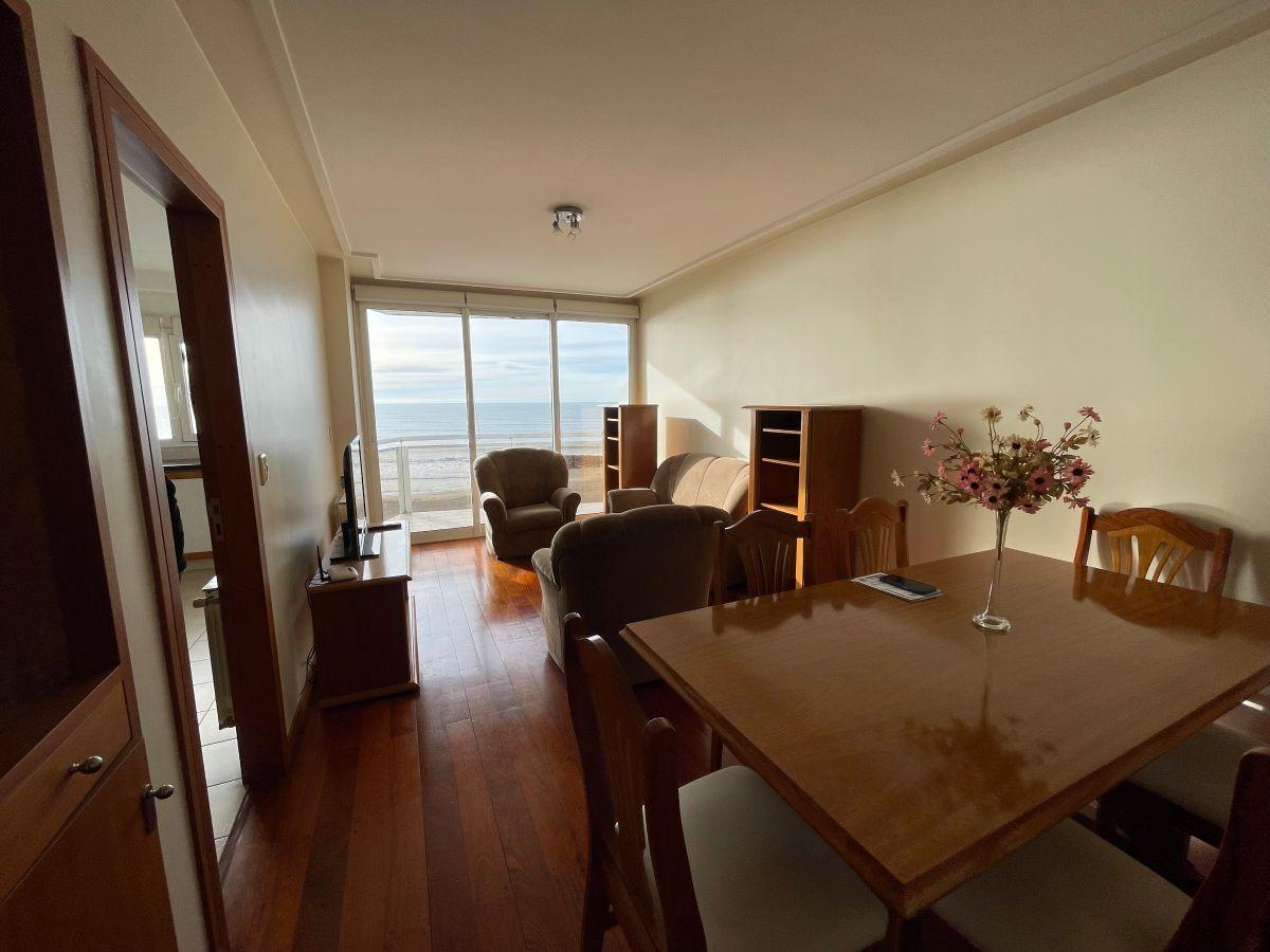 Foto de Alquiler 24 meses 2 ambientes con cochera y vista al mar . Maral 50. La, imagen 2