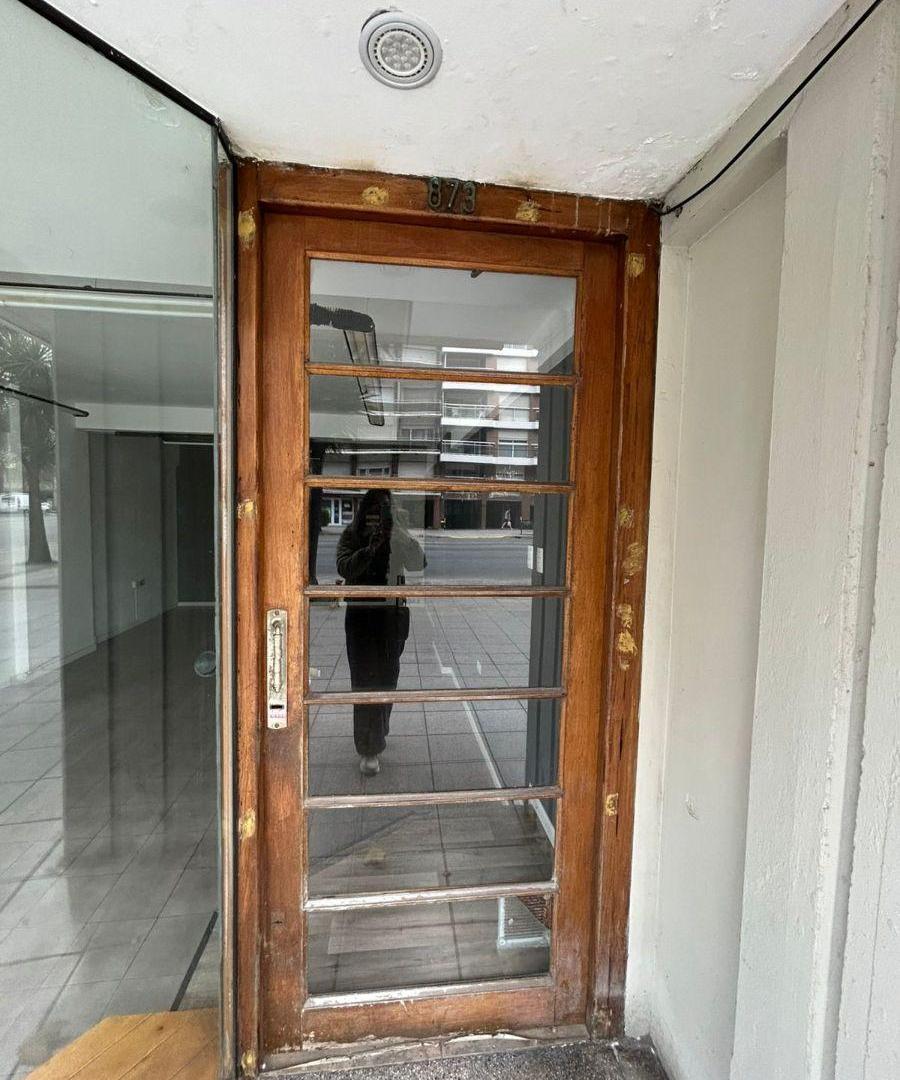 Foto de LOCAL SOBRE INDEPENDENCIA - LA PERLA, imagen 4