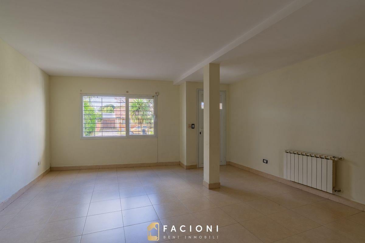 Foto de Duplex 4 Ambientes con Parque en Venta. Caisamar. Mar del Plata, imagen 2