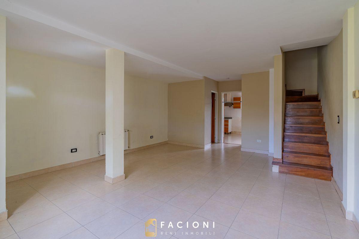Foto de Duplex 4 Ambientes con Parque en Venta. Caisamar. Mar del Plata, imagen 4