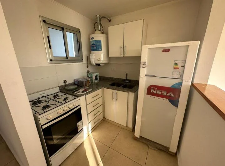 Departamento en  Alquiler con Muebles. 19 e/ 68 y 69 4