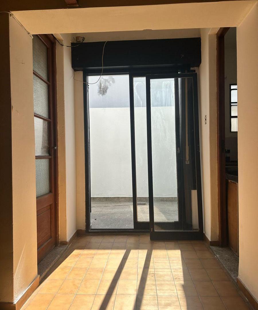 Foto de Departamento en alquiler de dos dormitorios en 64 e/ 9 y 10, imagen 2