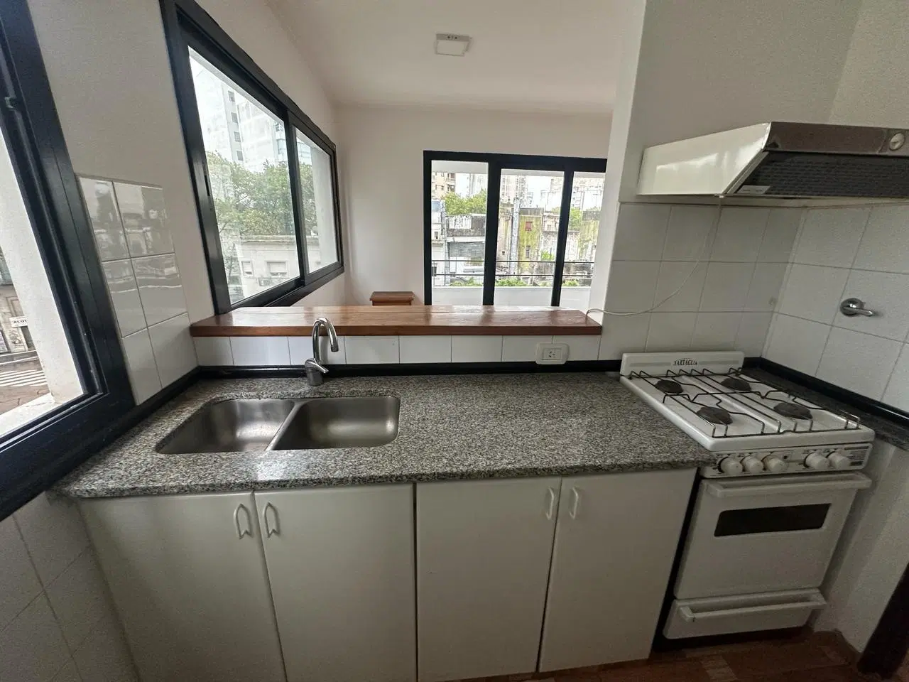 Departamento en  Alquiler con Muebles. Diag. 79 E/ 54 y 55 5