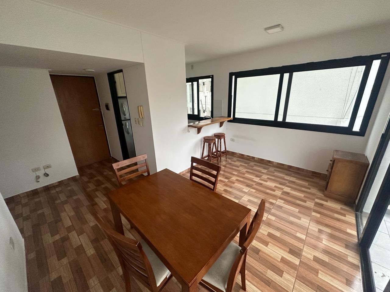 Departamento en  Alquiler con Muebles. Diag. 79 E/ 54 y 55
