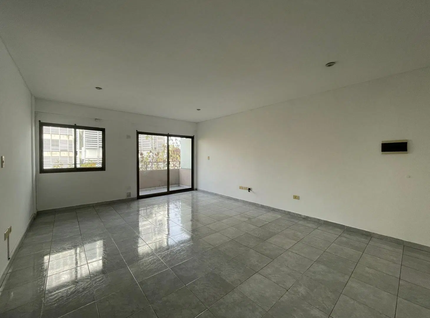 Departamento de un dormitorio en alquiler con cochera 4