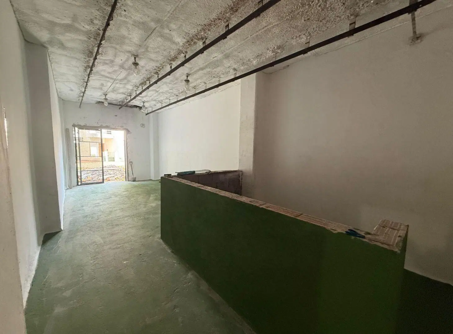 Local en alquiler. Diagonal 77 e/ 11 y 40 2