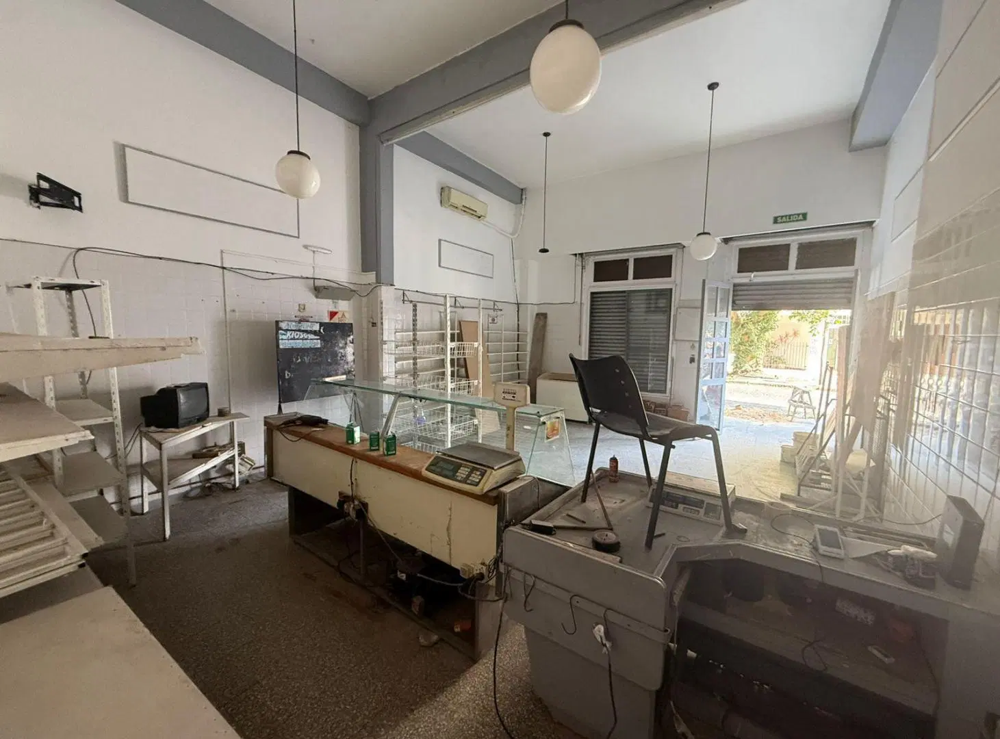 Local en alquiler. Diagonal 77 e/ 11 y 40 2