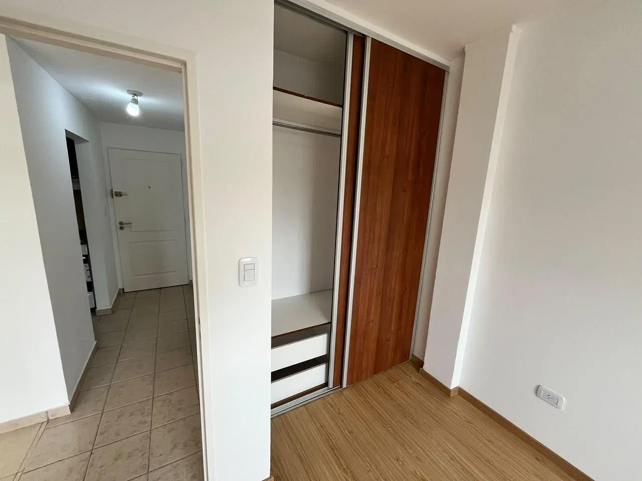 Se alquila departamento de 1 dormitorio 7 e/ 32 y 33 5