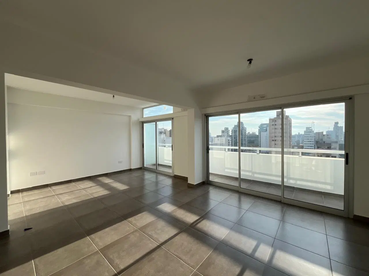 Monoambiente en venta a estrenar - La Plata 3