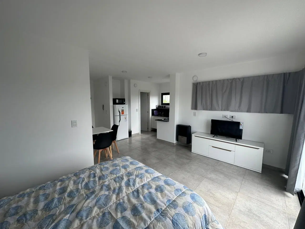 Departamento en Alquiler Amoblado 1 y 37. 4