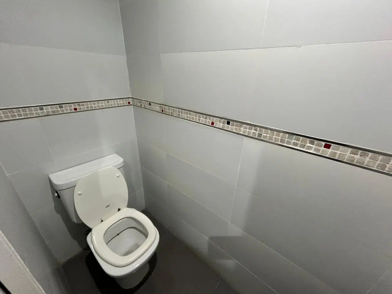 Casa en alquiler de 3 dormitorios en 4 y 496 2