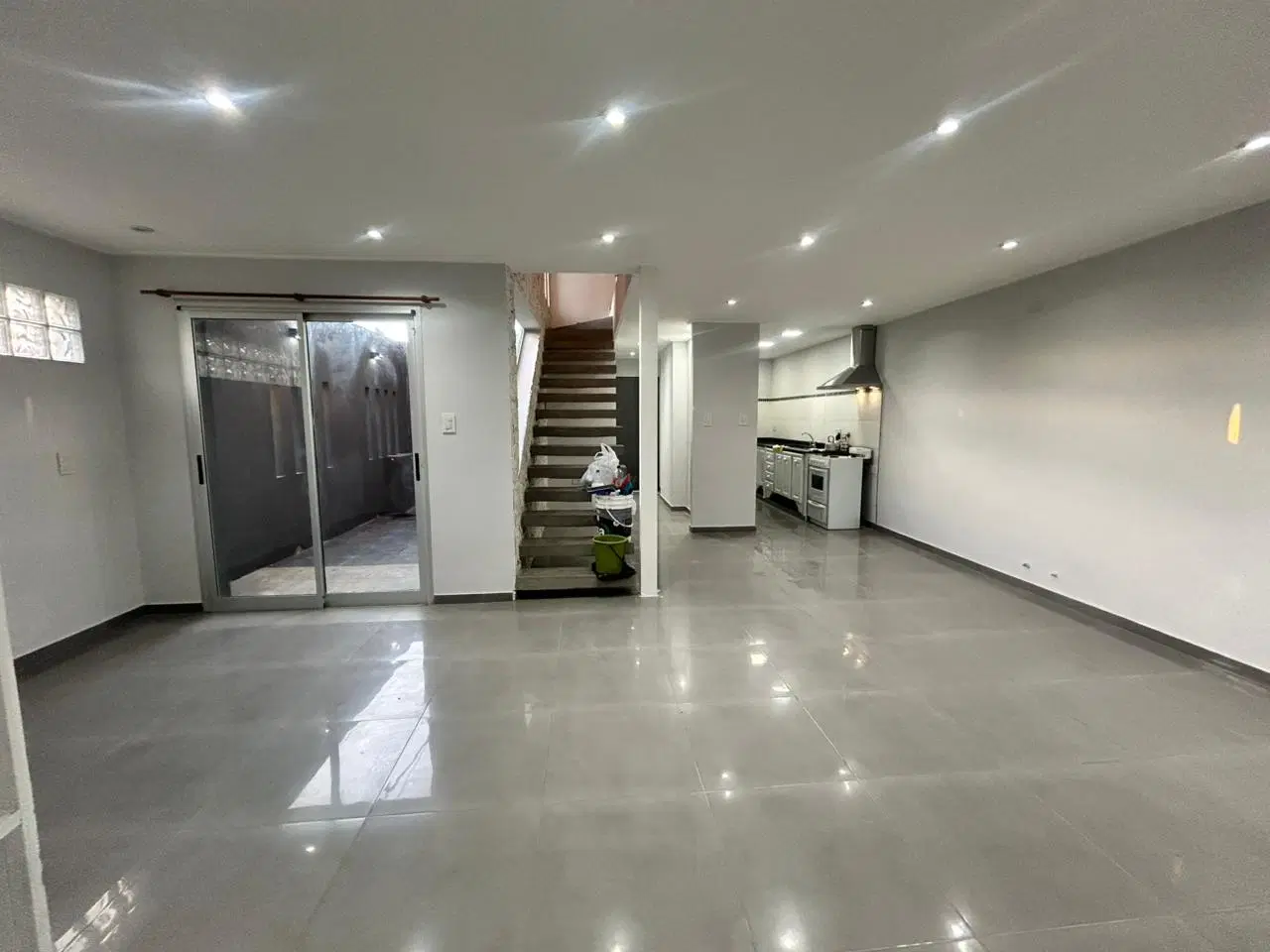 Casa en alquiler de 3 dormitorios en 4 y 496 8