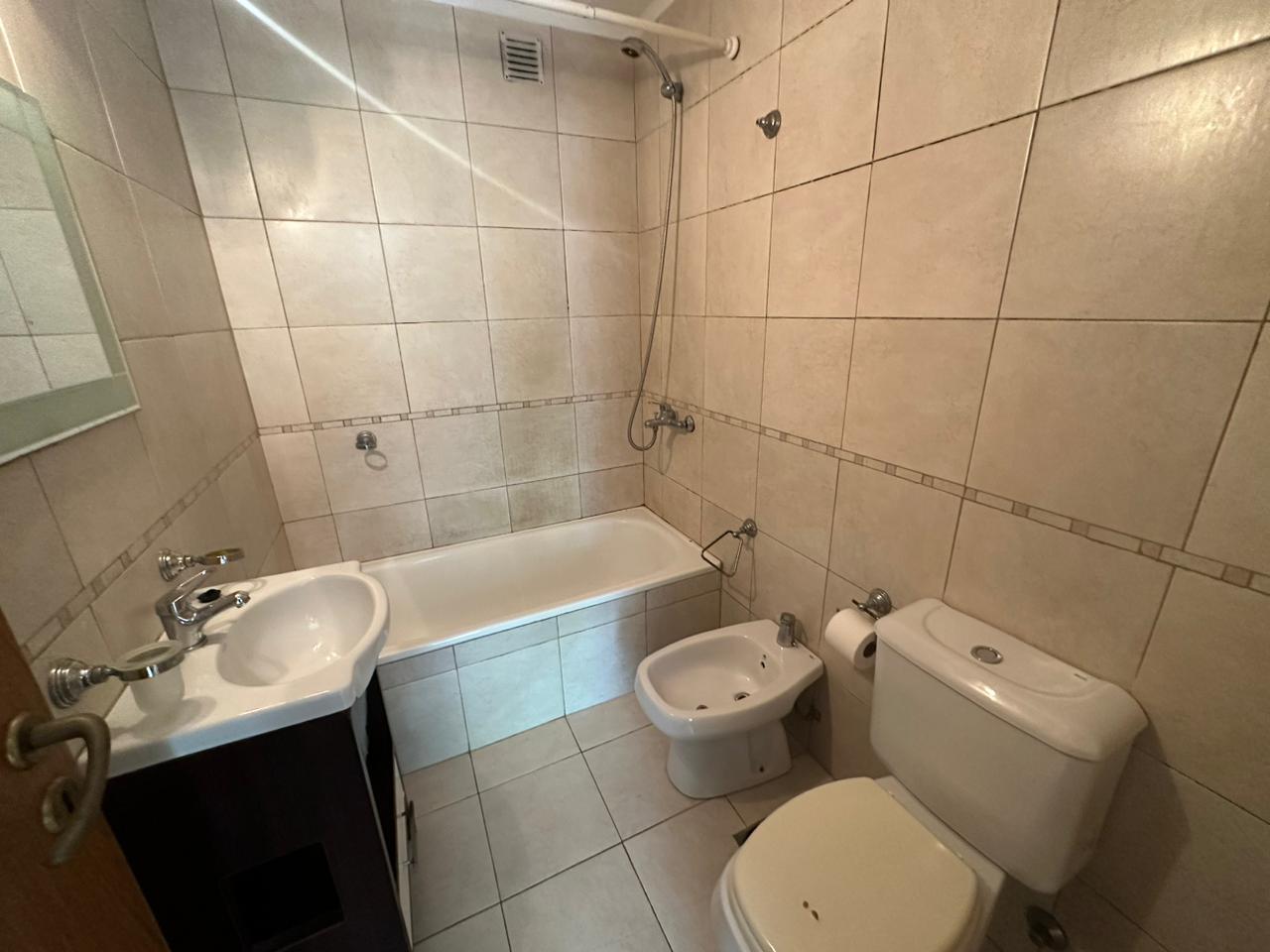 Foto de Departamento en Alquiler. 1 e/ 64 y 65, imagen 5