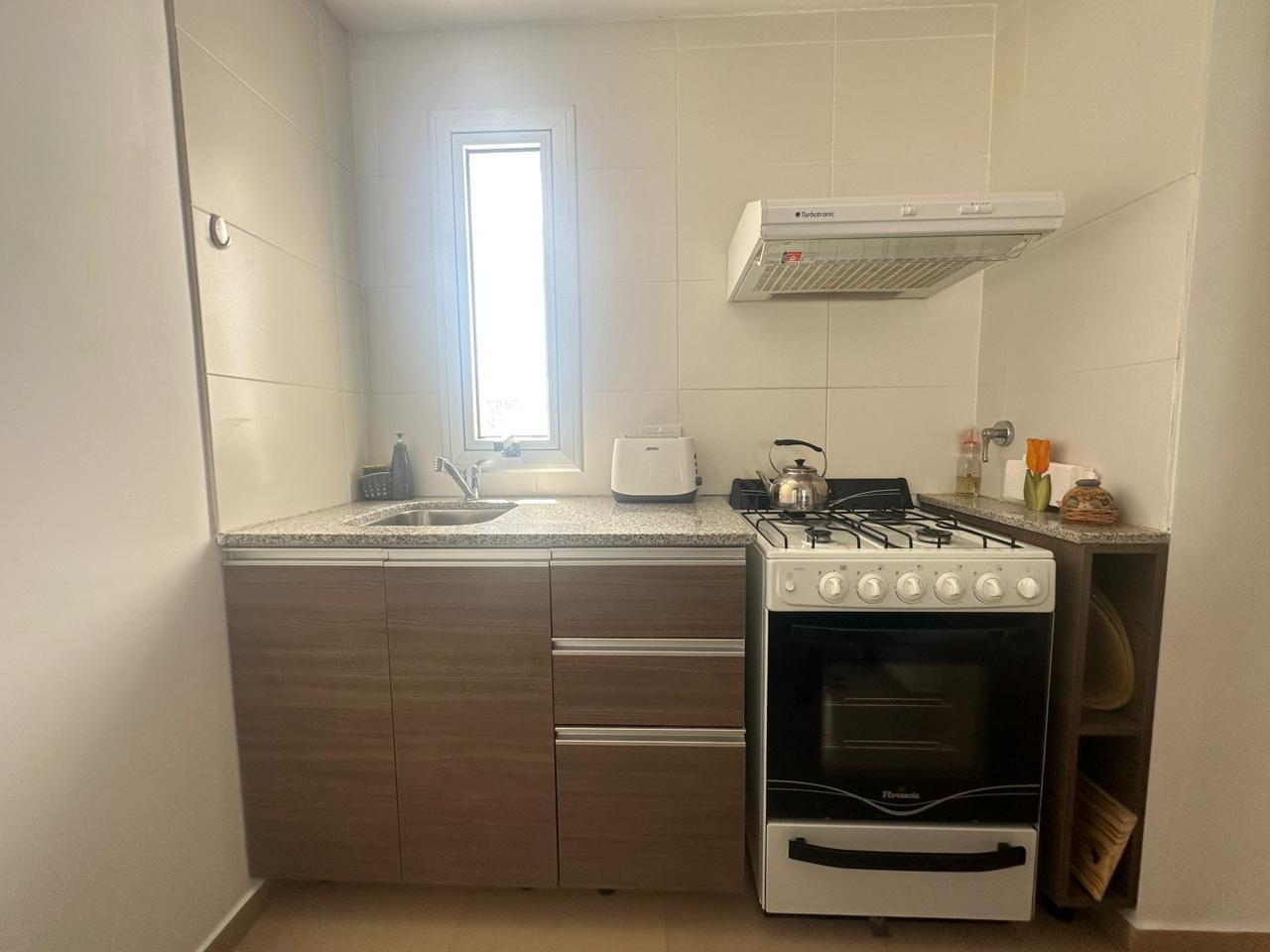 Foto de Departamento en Alquiler con Muebles. 50 e/ 17 y 18, imagen 4