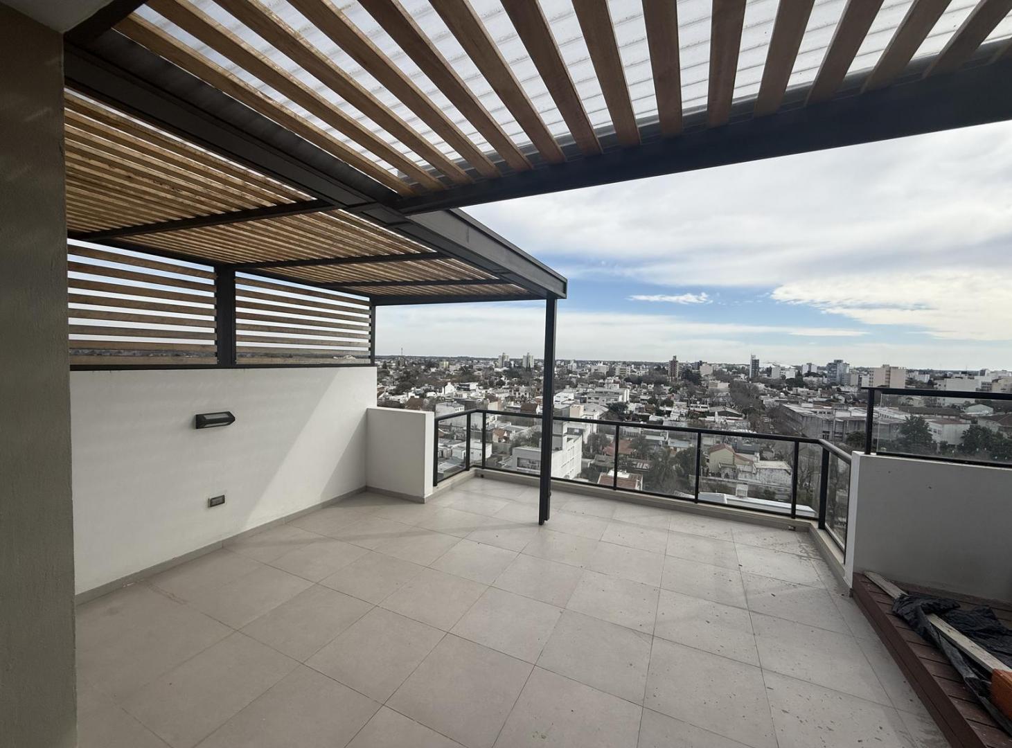 Foto de Departamento en alquiler de tres dormitorios en 50 e 26 y 27, imagen 3