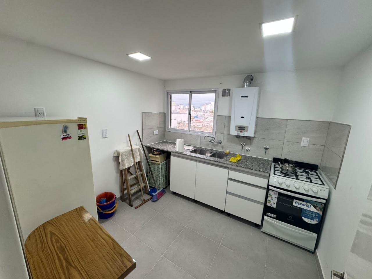 Foto de Departamento de 1 dormitorio a una cuadra de Plaza Moreno, imagen 5
