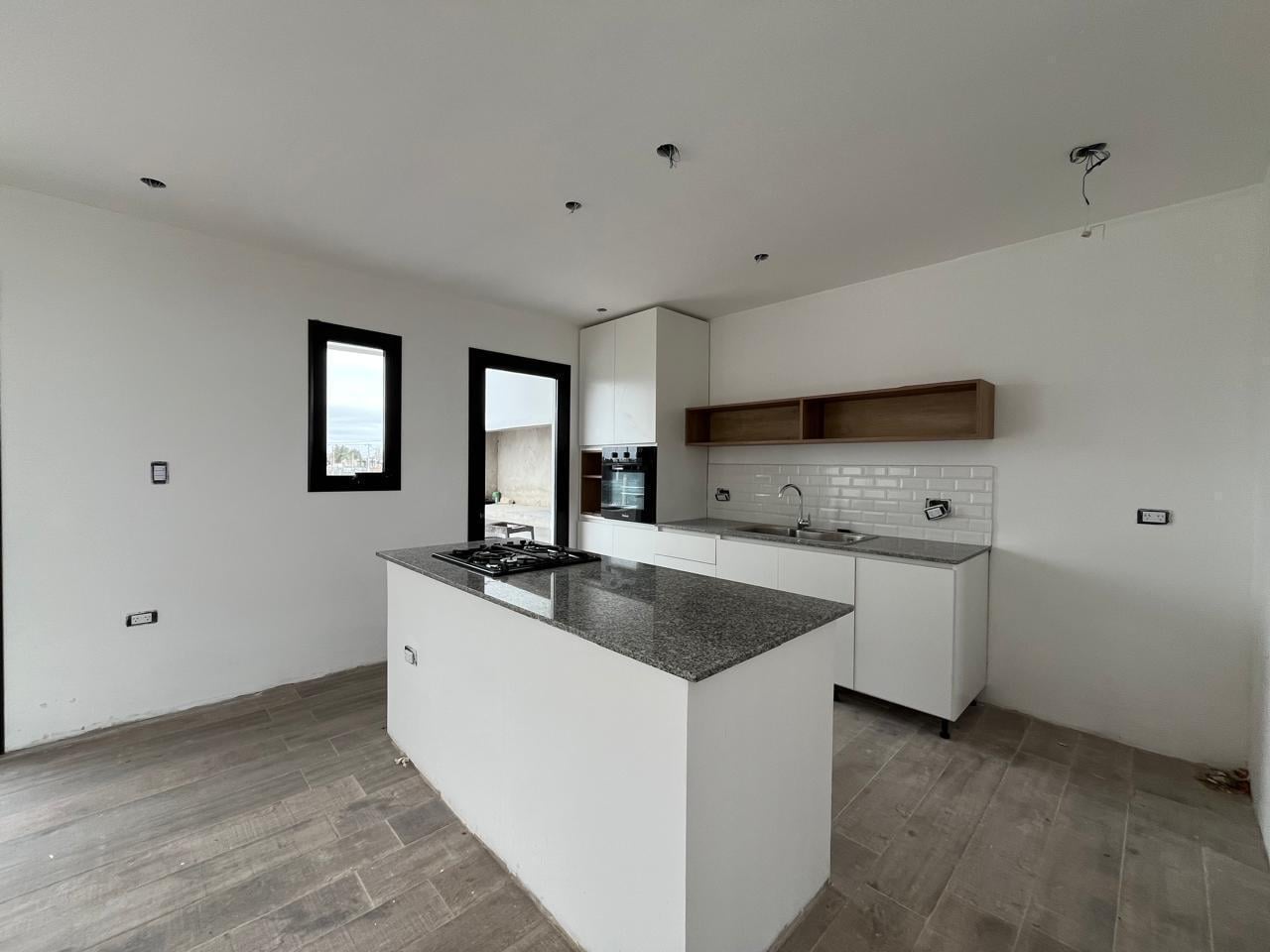 Foto de Casa a estrenar en venta - Sicardi, imagen 2