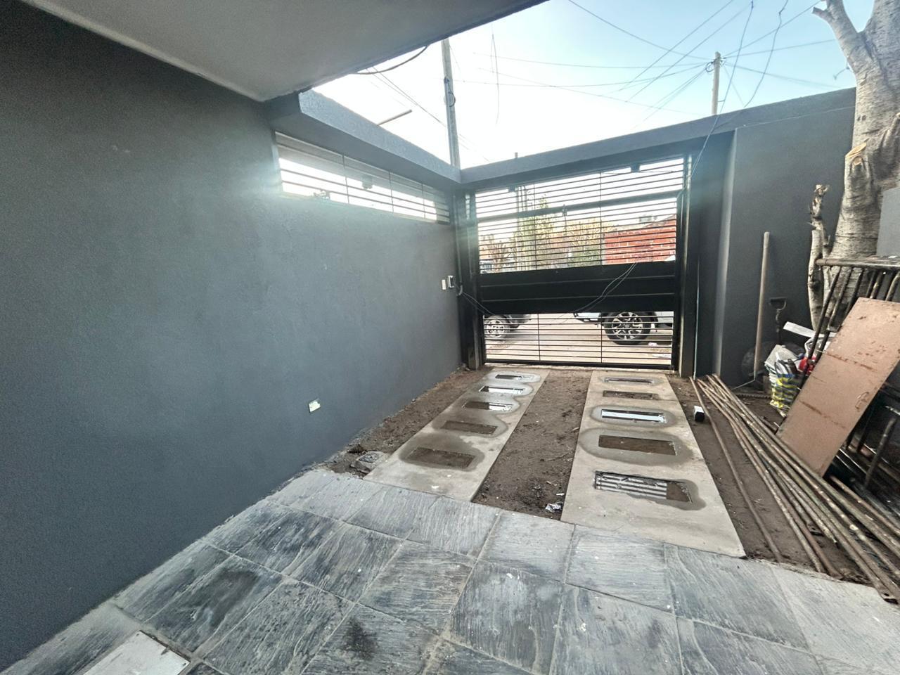 Foto de Casa en alquiler de 3 dormitorios en 4 y 496, imagen 2