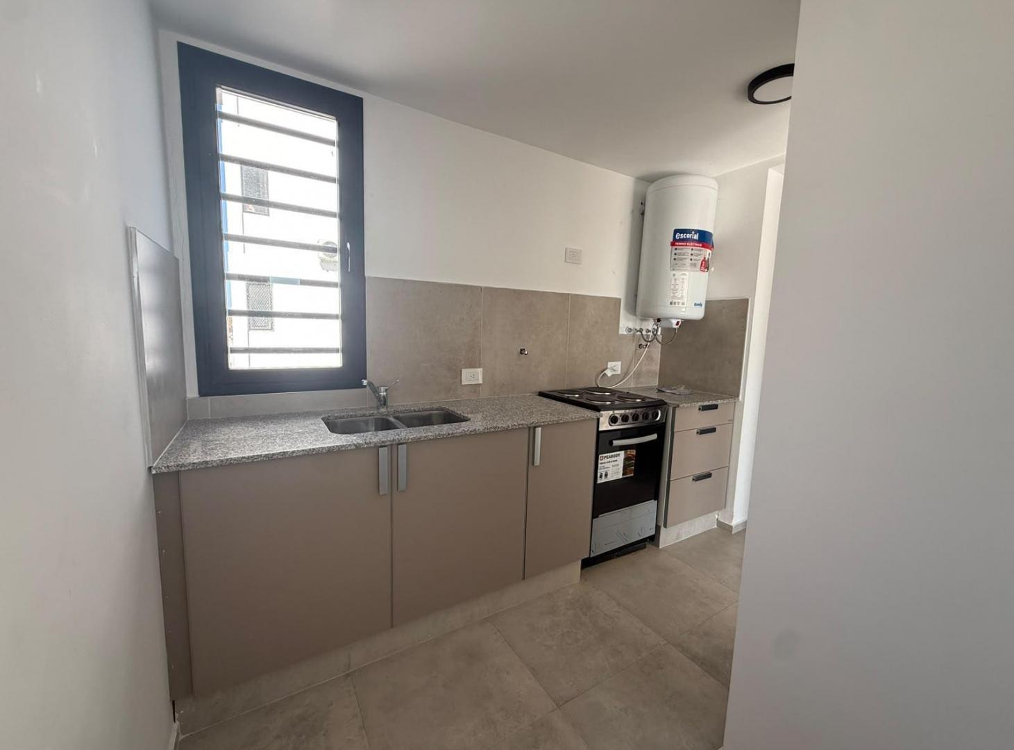 Foto de Monoambiente en alquiler en 10 e/ 42 y 43, imagen 4