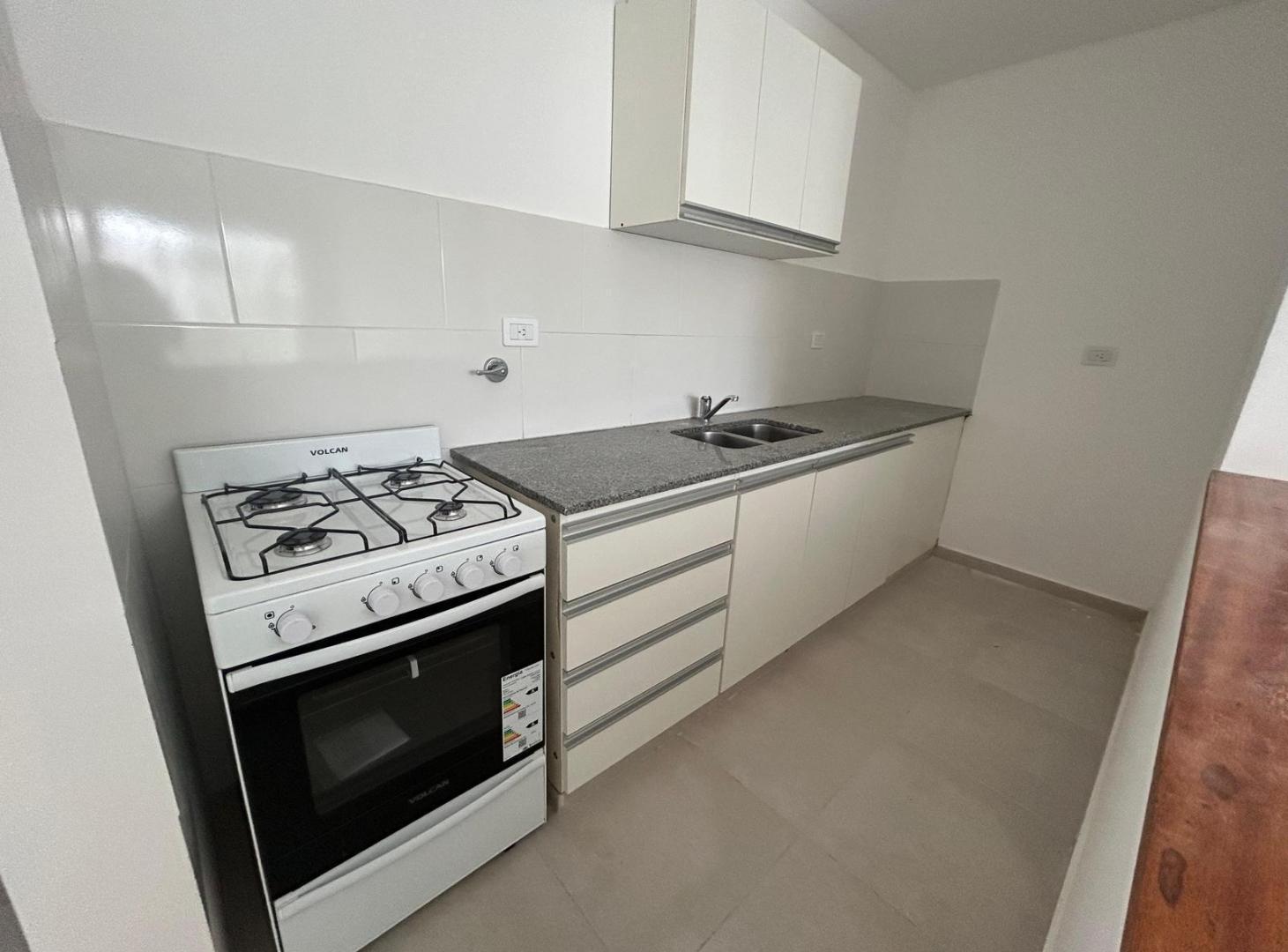 Foto de Departamento en alquiler 1 dormitorio. 33 e/ 7 y 8, imagen 2