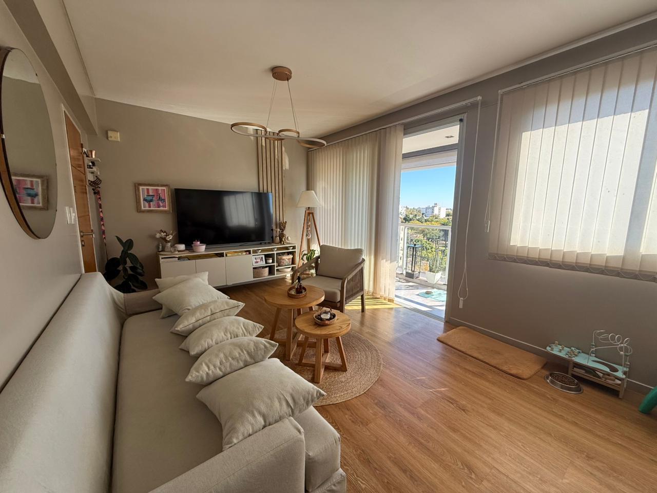 Foto de Departamento en venta con terraza privada y cochera, imagen 1
