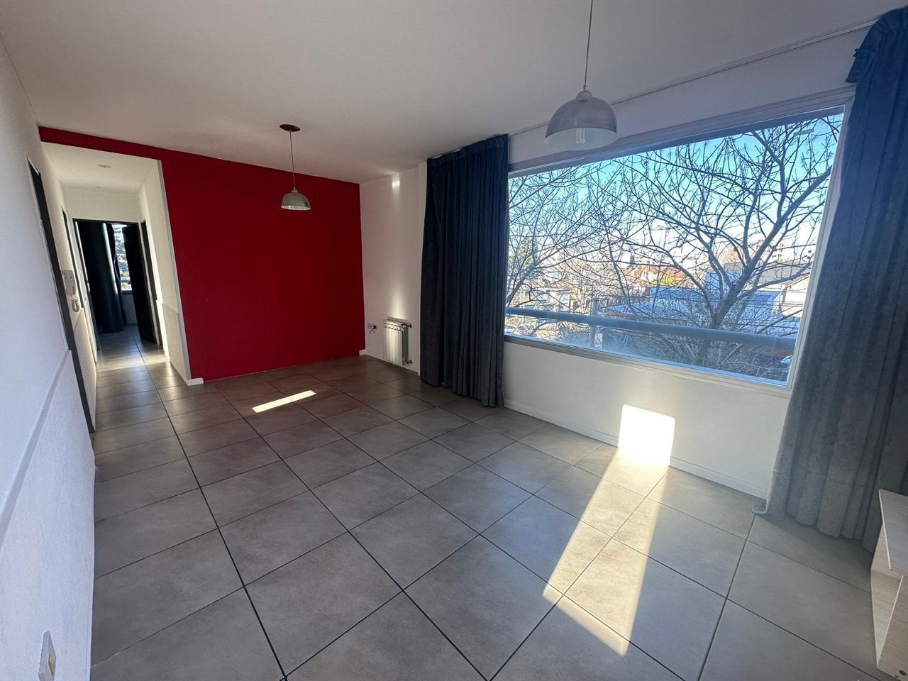 Foto de Departamento de dos dormitorios en alquiler en 24 y 42, imagen 1