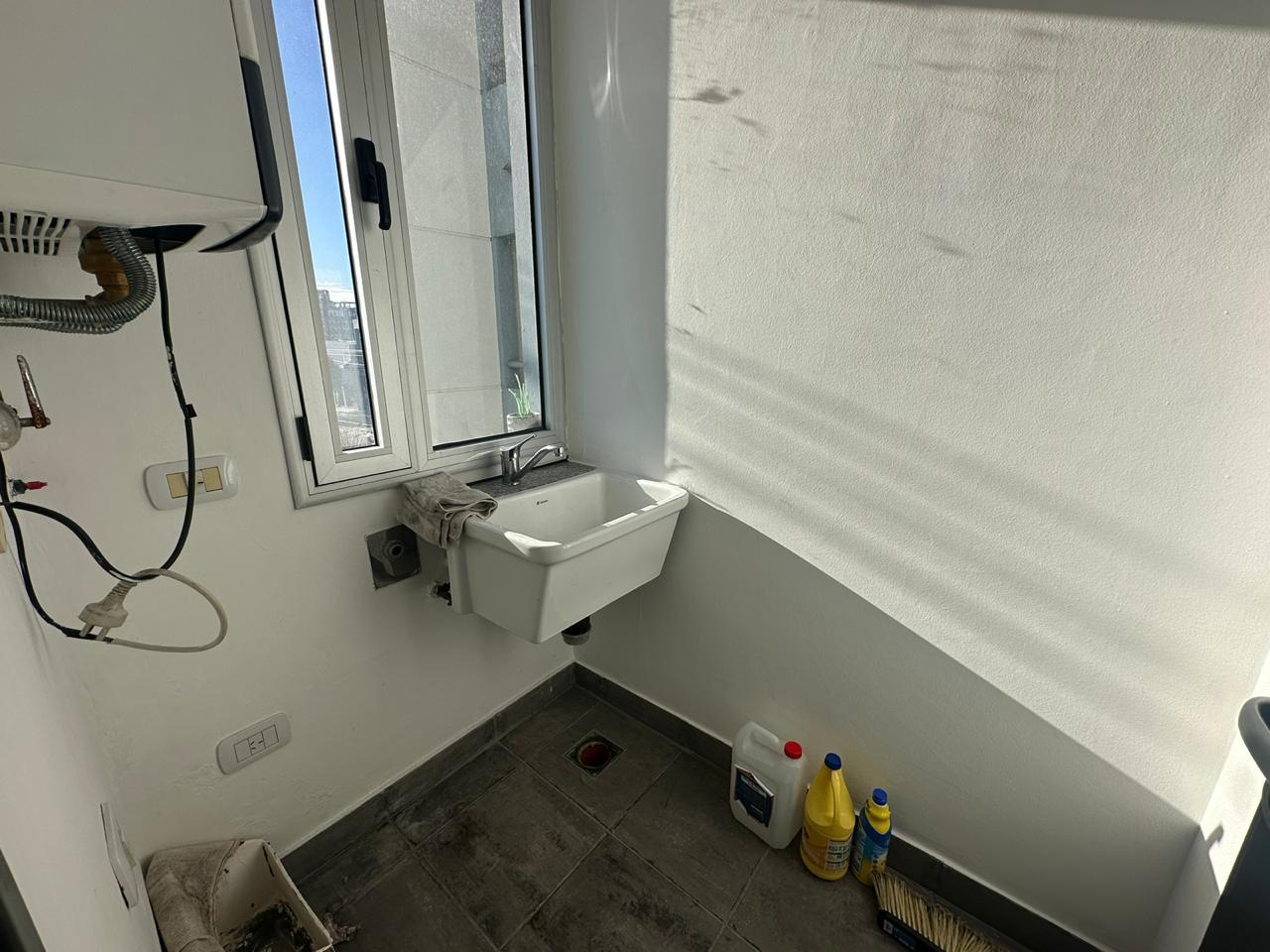 Foto de Departamento de dos dormitorios en alquiler en 24 y 42, imagen 3
