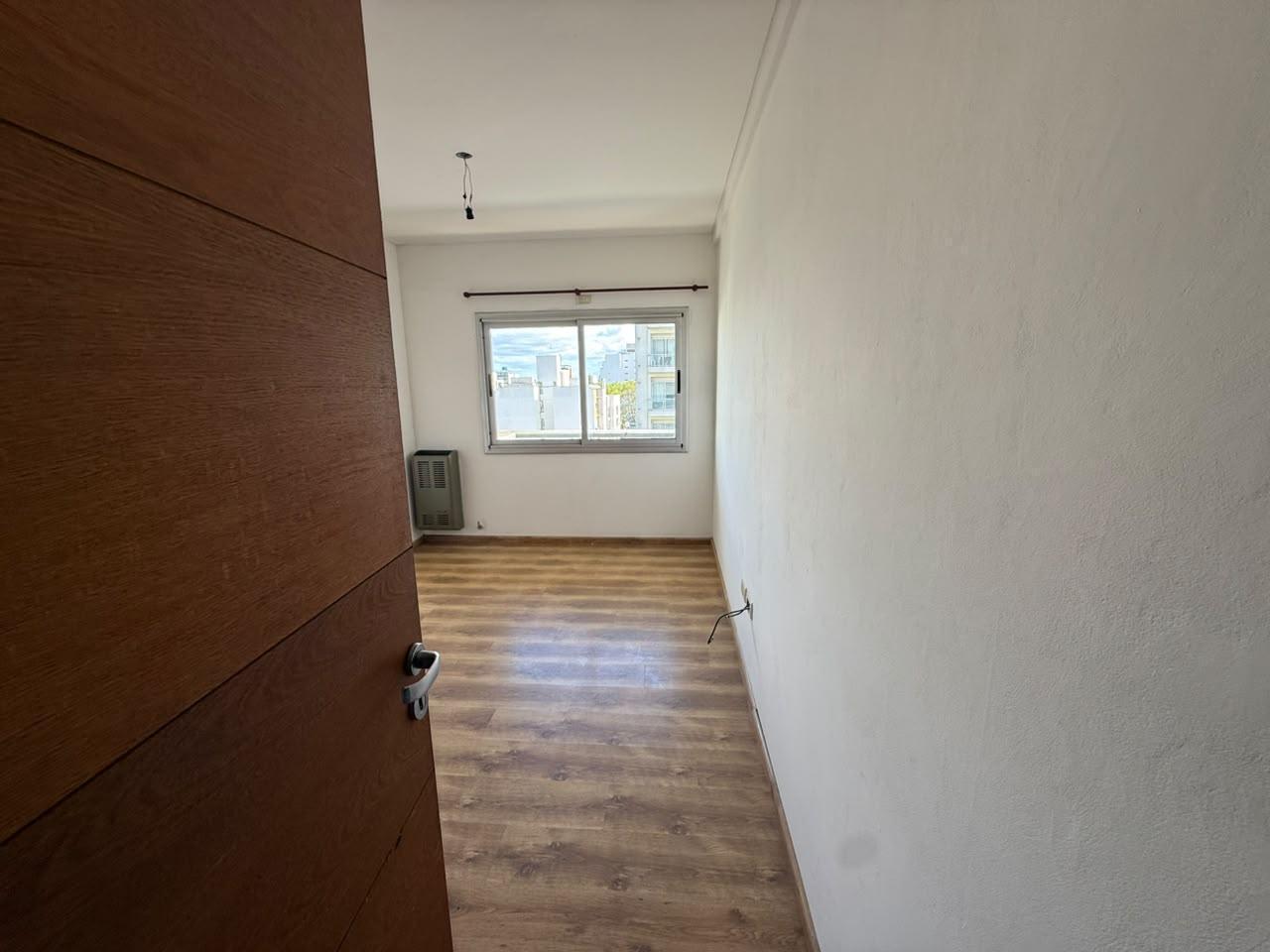 Foto de Departamento en Alquiler de un dormitorio. Av. 13 e/ 61 y 62, imagen 5