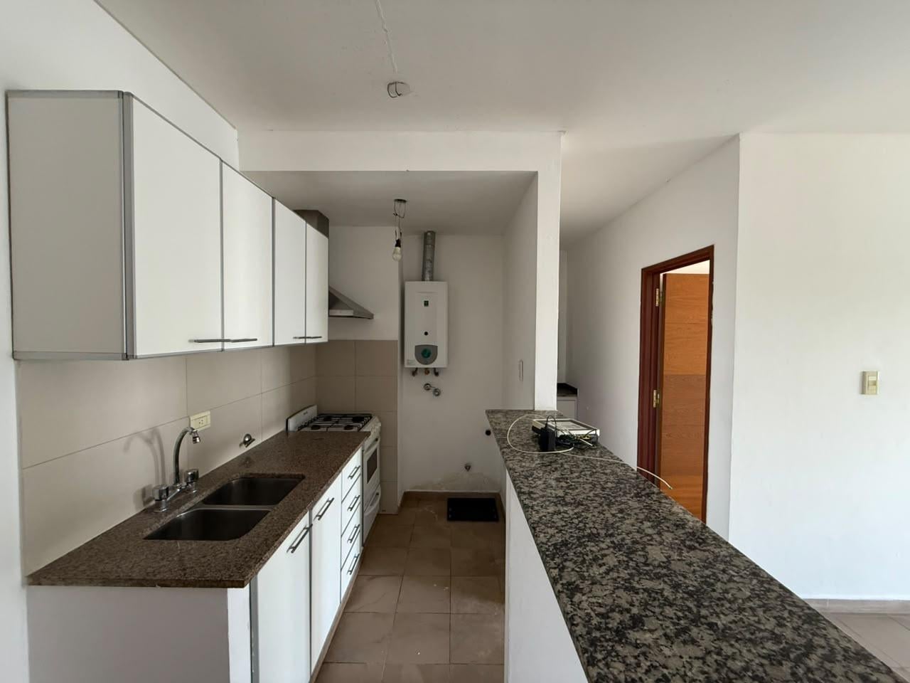 Foto de Departamento en Alquiler de un dormitorio. Av. 13 e/ 61 y 62, imagen 4